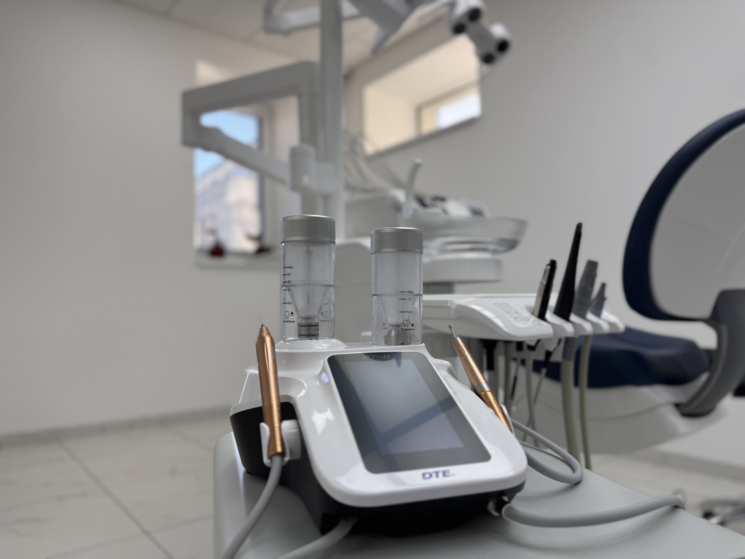 přístroj pro dentální hygienu přístroj pro dentální hygienu
